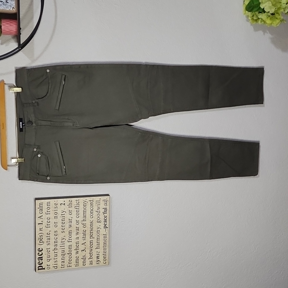 Jackson Olive Green w/2 Zopper Pockets in Front & Nice Style of Knees Sz. 34